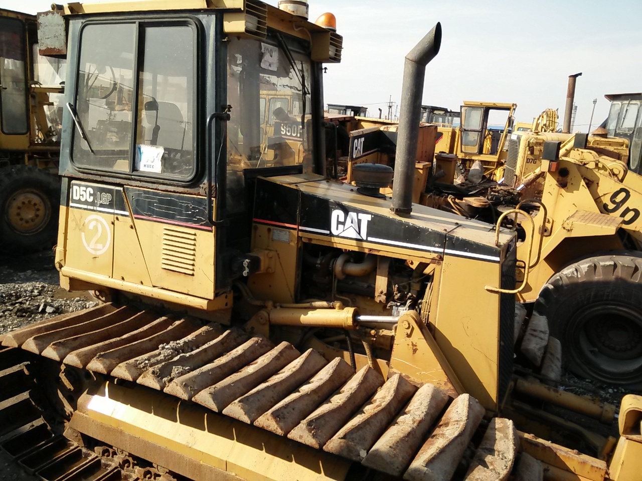 CATERPILLAR D5C - Bulldozer: das Bild 1 CATERPILLAR D5C - Bulldozer: das Bild 1