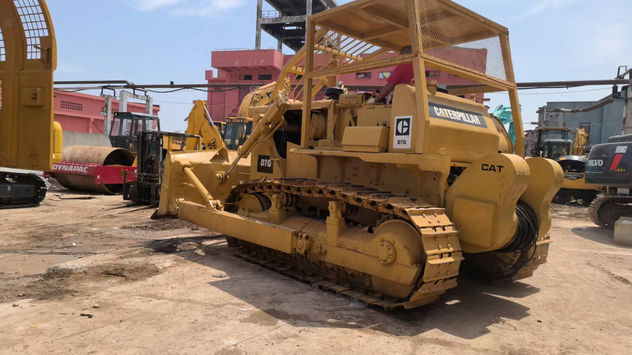 CATERPILLAR D7G - Bulldozer: das Bild 4 CATERPILLAR D7G - Bulldozer: das Bild 4