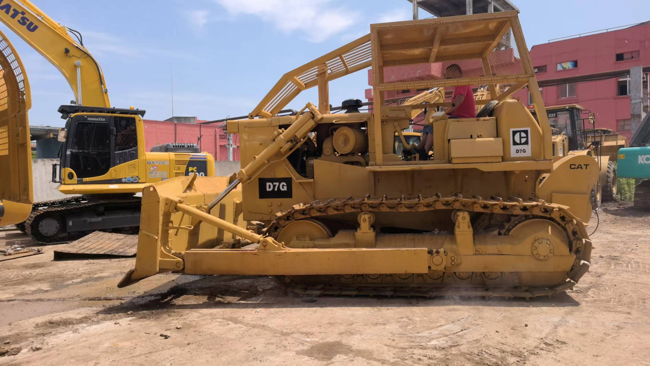 CATERPILLAR D7G - Bulldozer: das Bild 1 CATERPILLAR D7G - Bulldozer: das Bild 1