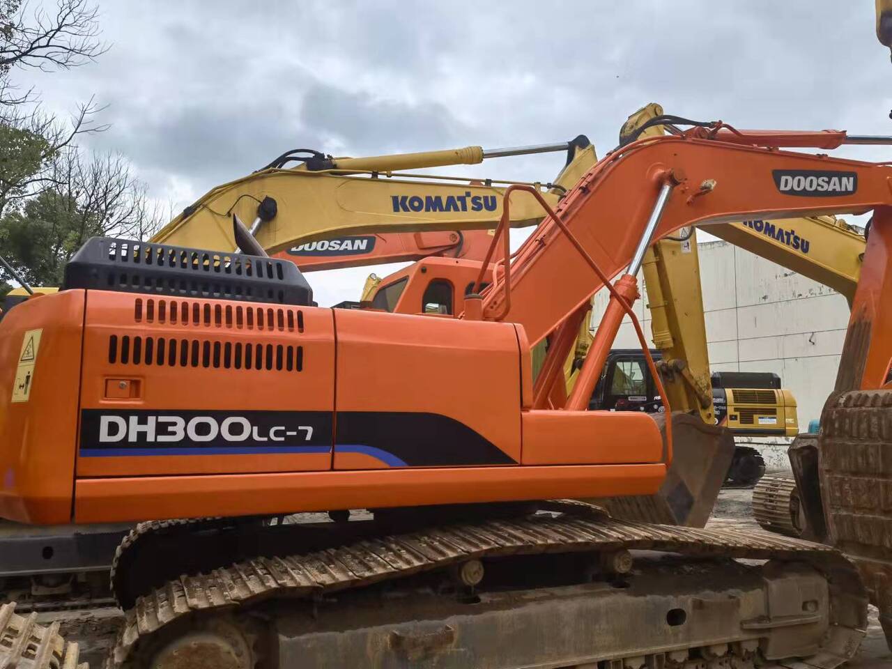 DOOSAN DH300 - Kettenbagger: das Bild 2 DOOSAN DH300 - Kettenbagger: das Bild 2