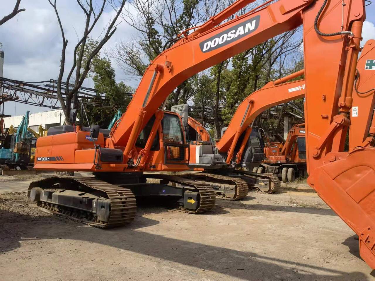 DOOSAN DX300 - Kettenbagger: das Bild 4 DOOSAN DX300 - Kettenbagger: das Bild 4