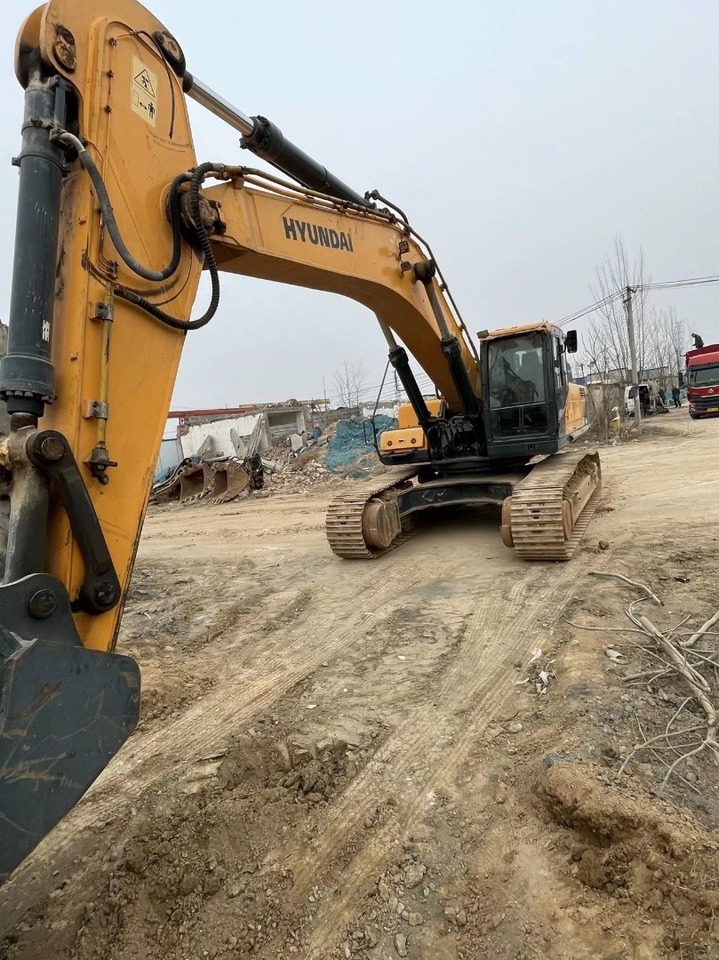 HITACHI R485 - Kettenbagger: das Bild 2 HITACHI R485 - Kettenbagger: das Bild 2