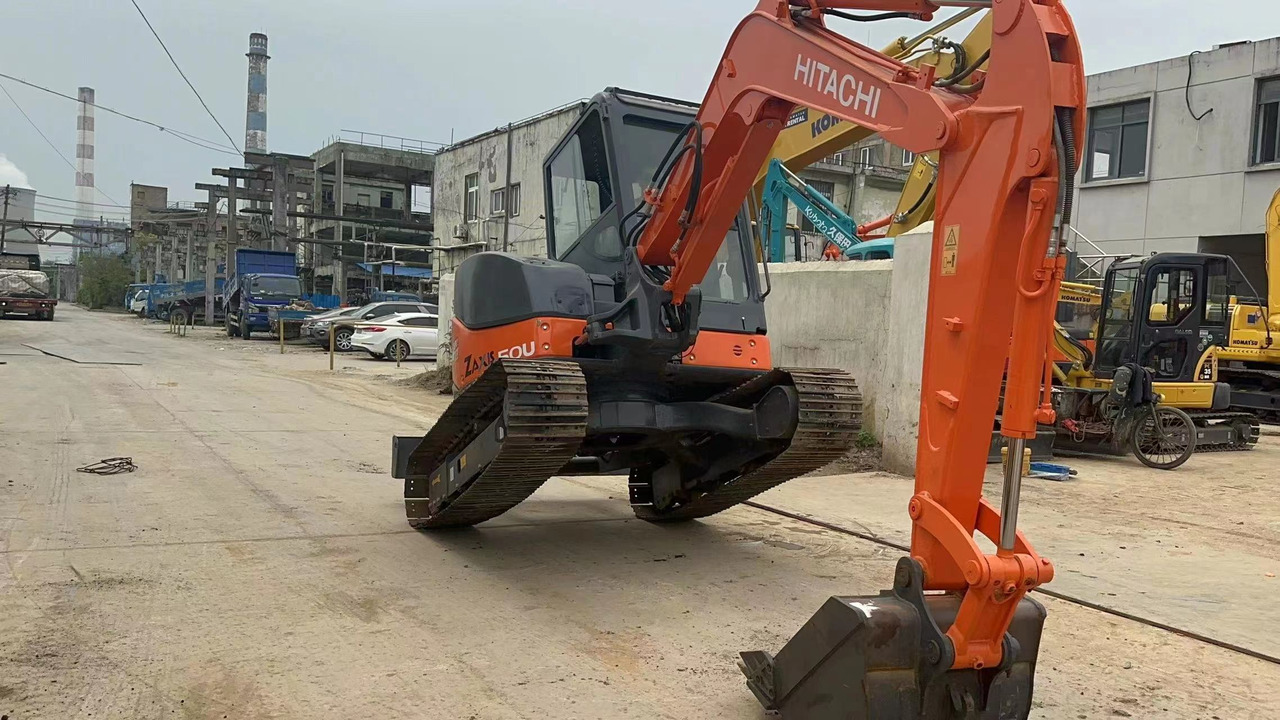 HITACHI ZX50U-2 - Minibagger: das Bild 5 HITACHI ZX50U-2 - Minibagger: das Bild 5