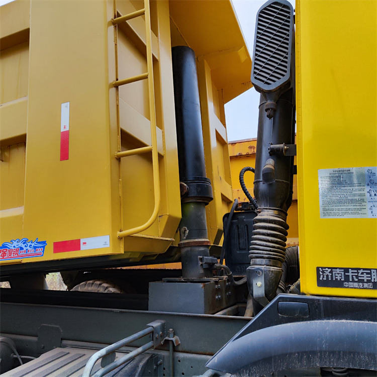Kipper HOWO HOWO6x4 336 -Yellow Tipper: das Bild 6