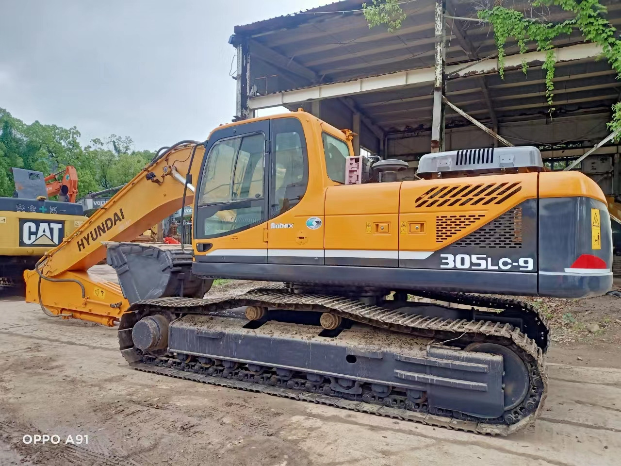 HYUNDAI R305LC-9T - Kettenbagger: das Bild 4 HYUNDAI R305LC-9T - Kettenbagger: das Bild 4