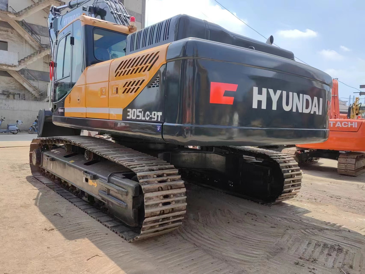 HYUNDAI R305LC-9T - Kettenbagger: das Bild 5 HYUNDAI R305LC-9T - Kettenbagger: das Bild 5