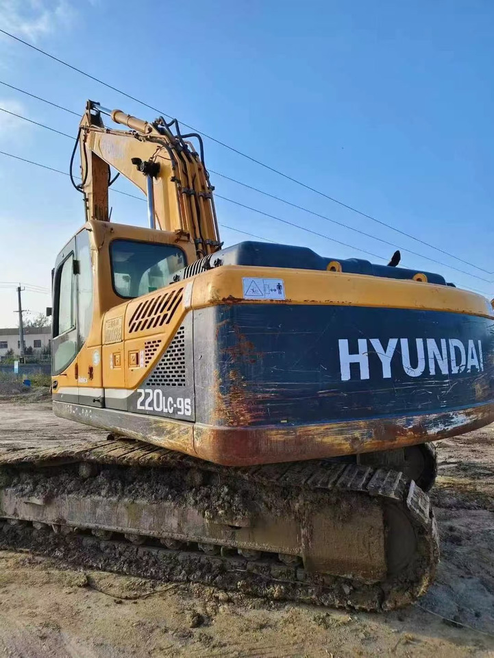 Hyundai R220LC-9S - Kettenbagger: das Bild 1 Hyundai R220LC-9S - Kettenbagger: das Bild 1