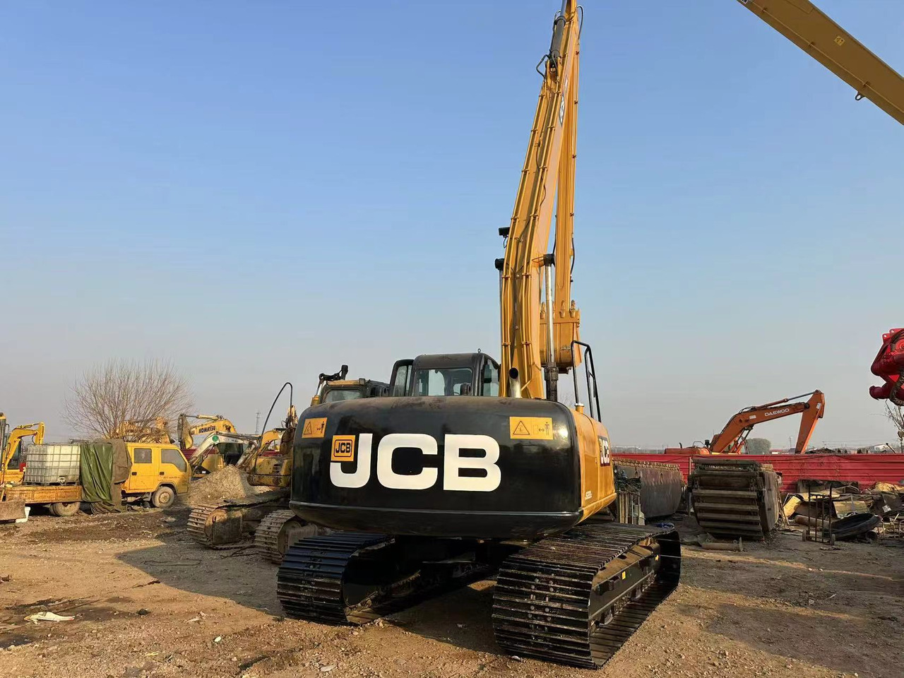 JCB JS220LC - Kettenbagger: das Bild 1 JCB JS220LC - Kettenbagger: das Bild 1