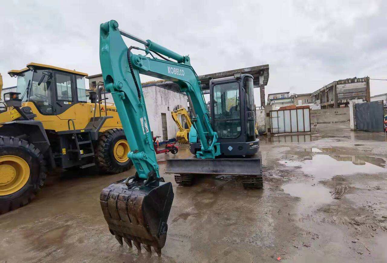 KOBELCO 55 - Minibagger: das Bild 5 KOBELCO 55 - Minibagger: das Bild 5