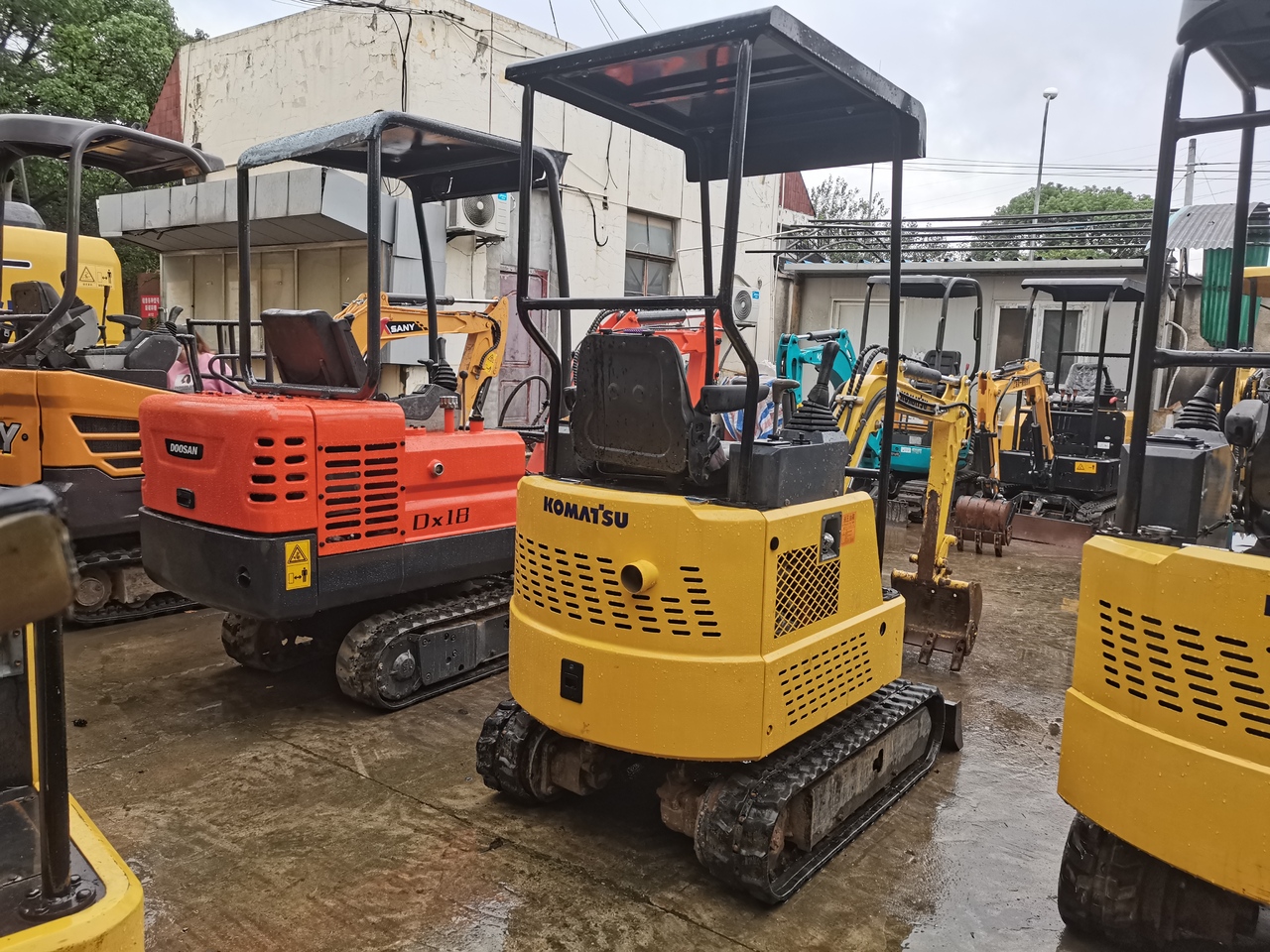 KOMATSU PC15MR - Minibagger: das Bild 4 KOMATSU PC15MR - Minibagger: das Bild 4