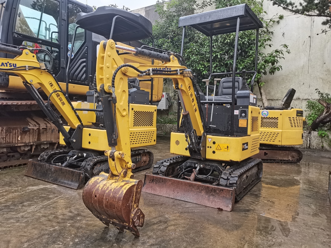 KOMATSU PC15MR - Minibagger: das Bild 1 KOMATSU PC15MR - Minibagger: das Bild 1