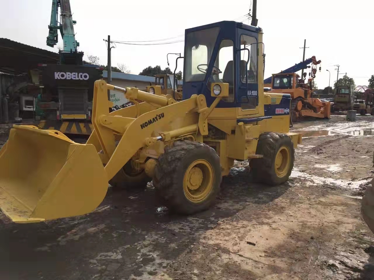 KOMATSU WA100 - Radlader: das Bild 2 KOMATSU WA100 - Radlader: das Bild 2