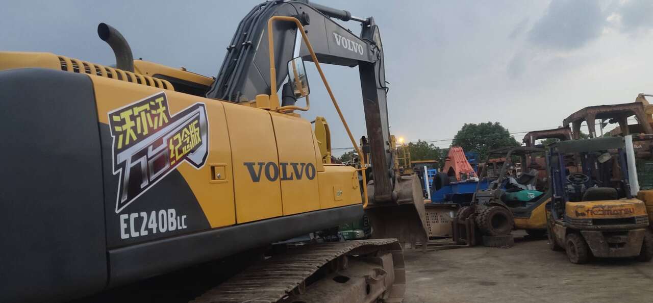 VOLVO EC240BLC - Kettenbagger: das Bild 1 VOLVO EC240BLC - Kettenbagger: das Bild 1