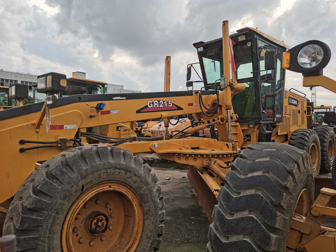Grader XCMG GR215: das Bild 6