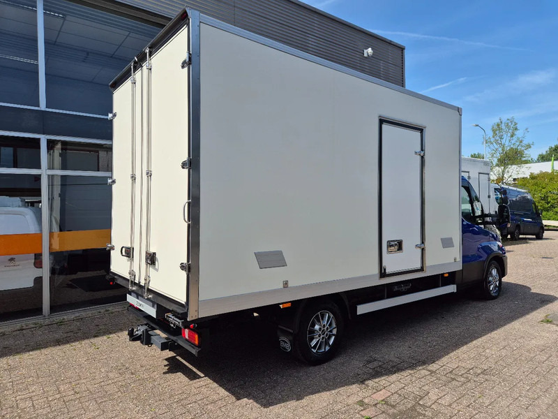 Iveco Daily 35S18 3.0D Koffer/ Xenon/ Airco - Koffer Transporter: das Bild 3 Iveco Daily 35S18 3.0D Koffer/ Xenon/ Airco - Koffer Transporter: das Bild 3