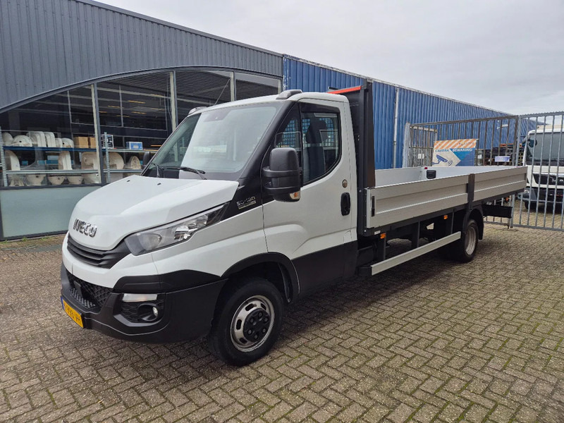 Iveco Daily 50C18 Pritsche 3.0D Euro 6 Hi-Matic GVW 3500 kg - Pritsche Transporter: das Bild 5 Iveco Daily 50C18 Pritsche 3.0D Euro 6 Hi-Matic GVW 3500 kg - Pritsche Transporter: das Bild 5