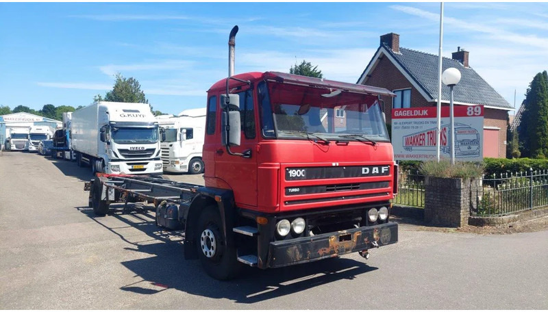 DAF 1900 4X2 HOLLAND TUCK FULL STEEL SUSPENSION MANUAL GEARBOX - Fahrgestell LKW: das Bild 3 DAF 1900 4X2 HOLLAND TUCK FULL STEEL SUSPENSION MANUAL GEARBOX - Fahrgestell LKW: das Bild 3
