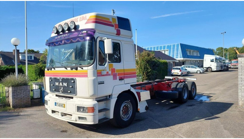 MAN 26.463 26 463 6x2 Chassis Manual - Fahrgestell LKW: das Bild 1 MAN 26.463 26 463 6x2 Chassis Manual - Fahrgestell LKW: das Bild 1