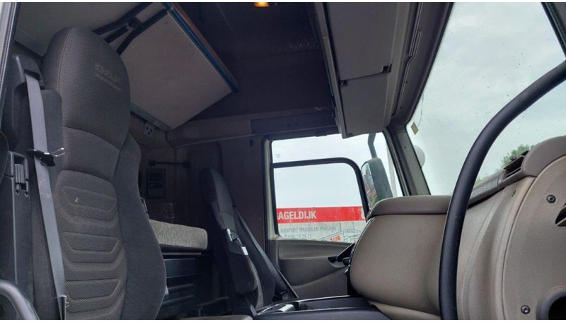 Sattelzugmaschine DAF CF 85.410: das Bild 8