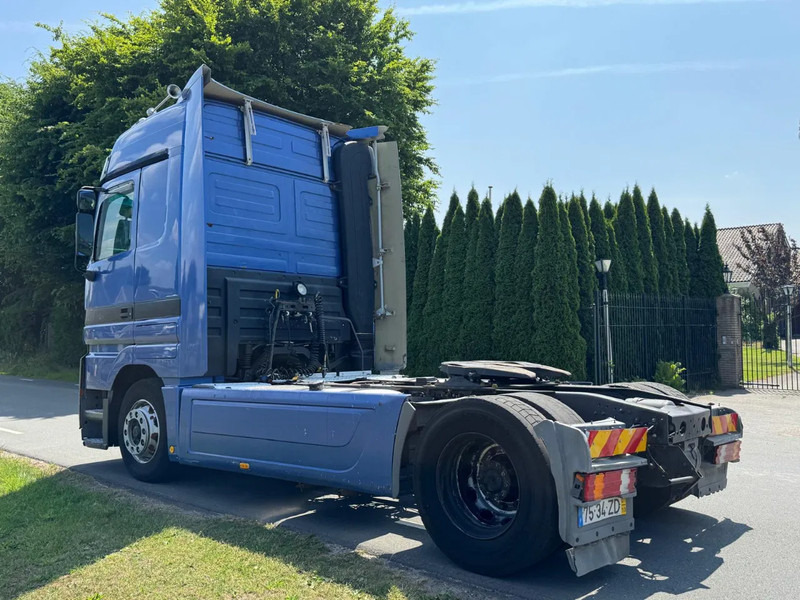 Mercedes-Benz Actros 1848 V8 EPS 3 PEDAL WITH RETARDER AND AIRCO - Sattelzugmaschine: das Bild 5 Mercedes-Benz Actros 1848 V8 EPS 3 PEDAL WITH RETARDER AND AIRCO - Sattelzugmaschine: das Bild 5
