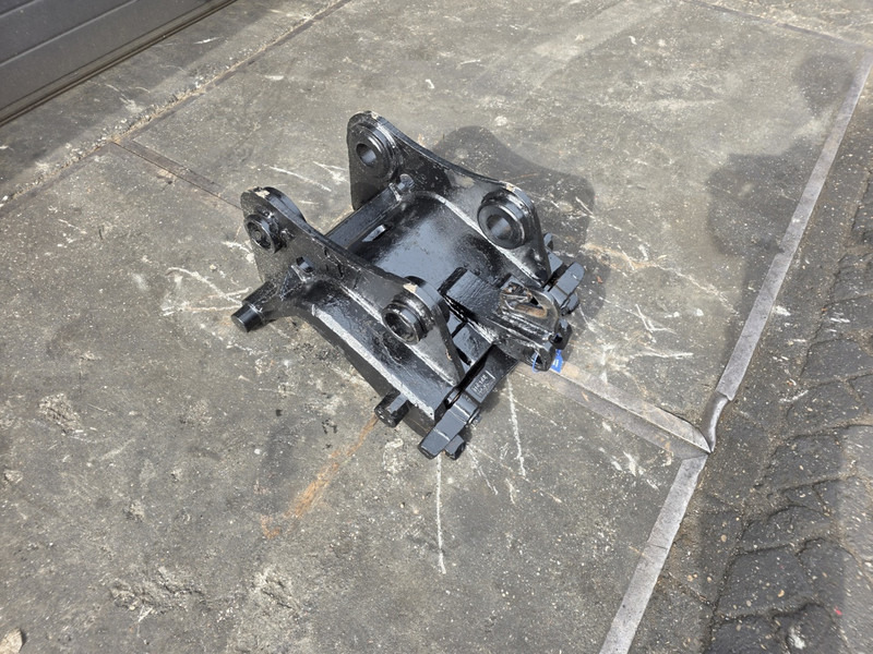 Snelwissel cw30 cw 40 verachtert coupler verachtert cw30 cw 40 - Schnellwechsler für Baumaschine: das Bild 2 Snelwissel cw30 cw 40 verachtert coupler verachtert cw30 cw 40 - Schnellwechsler für Baumaschine: das Bild 2