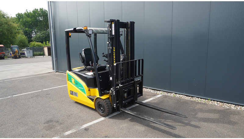 Baumaschine Eurotrac FE18-S 1.8 TON TRIPLEX 3-STAGE NEW FORKLIFT: das Bild 12