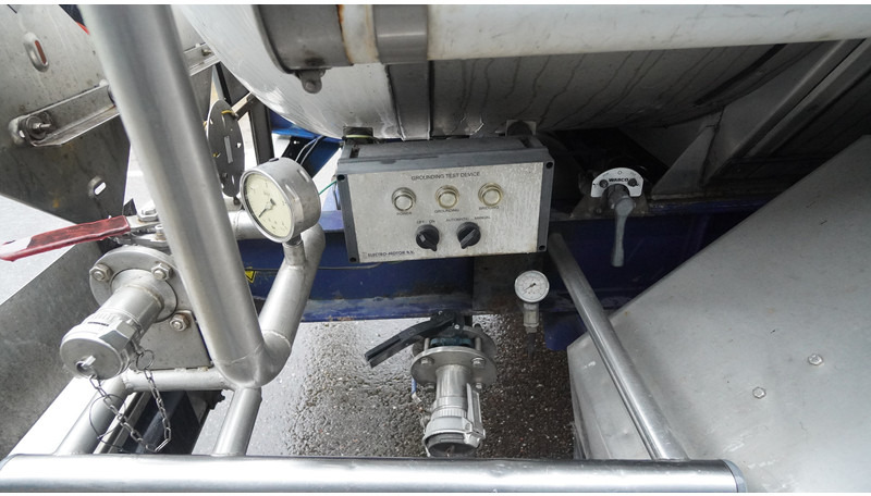 Burg 3 AXLE WATER TANK 32.000LTR - Tankauflieger: das Bild 4 Burg 3 AXLE WATER TANK 32.000LTR - Tankauflieger: das Bild 4