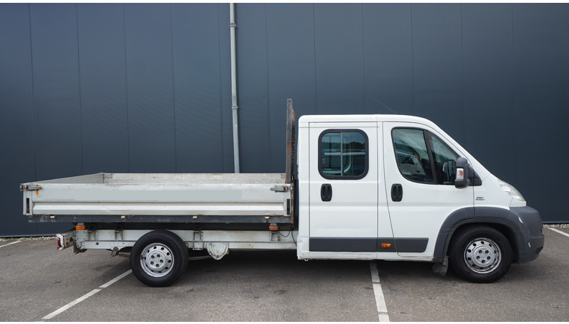 Fiat Ducato MAXI 180 MULTI JET OPEN BOX - Pritsche Transporter, Transporter mit Doppelkabine: das Bild 2 Fiat Ducato MAXI 180 MULTI JET OPEN BOX - Pritsche Transporter, Transporter mit Doppelkabine: das Bild 2