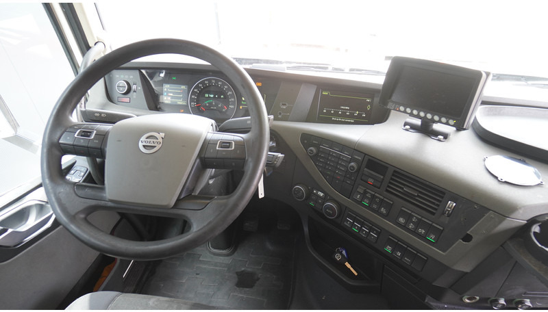 Volvo FH 420 6X2 ADR 796.000KM - Sattelzugmaschine: das Bild 5 Volvo FH 420 6X2 ADR 796.000KM - Sattelzugmaschine: das Bild 5