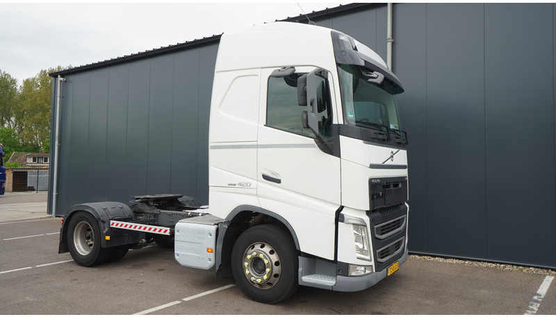Volvo FH 420 ADR GLOBETROTTER 808.000KM - Sattelzugmaschine: das Bild 4 Volvo FH 420 ADR GLOBETROTTER 808.000KM - Sattelzugmaschine: das Bild 4