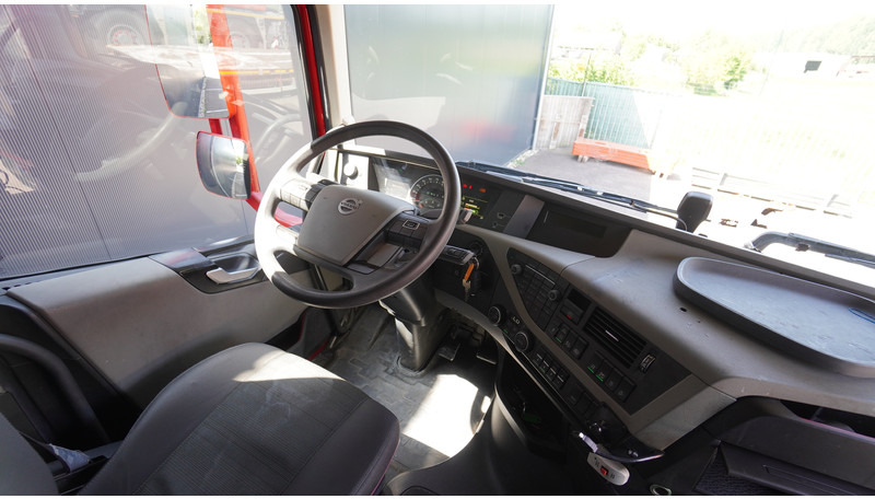 Volvo FH 460 EURO 6 GLOBETROTTER - Sattelzugmaschine: das Bild 5 Volvo FH 460 EURO 6 GLOBETROTTER - Sattelzugmaschine: das Bild 5
