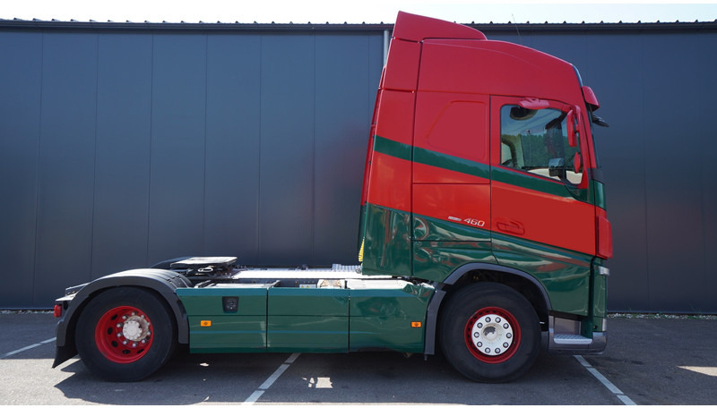 Volvo FH 460 EURO 6 GLOBETROTTER - Sattelzugmaschine: das Bild 2 Volvo FH 460 EURO 6 GLOBETROTTER - Sattelzugmaschine: das Bild 2