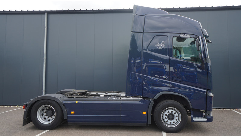 Volvo FH 460 GLOBETROTTER EURO 6 629.000KM - Sattelzugmaschine: das Bild 2 Volvo FH 460 GLOBETROTTER EURO 6 629.000KM - Sattelzugmaschine: das Bild 2