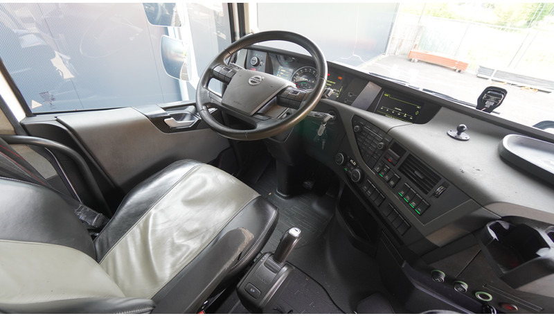 Volvo FH 460 GLOBETROTTER EURO 6 - Sattelzugmaschine: das Bild 5 Volvo FH 460 GLOBETROTTER EURO 6 - Sattelzugmaschine: das Bild 5