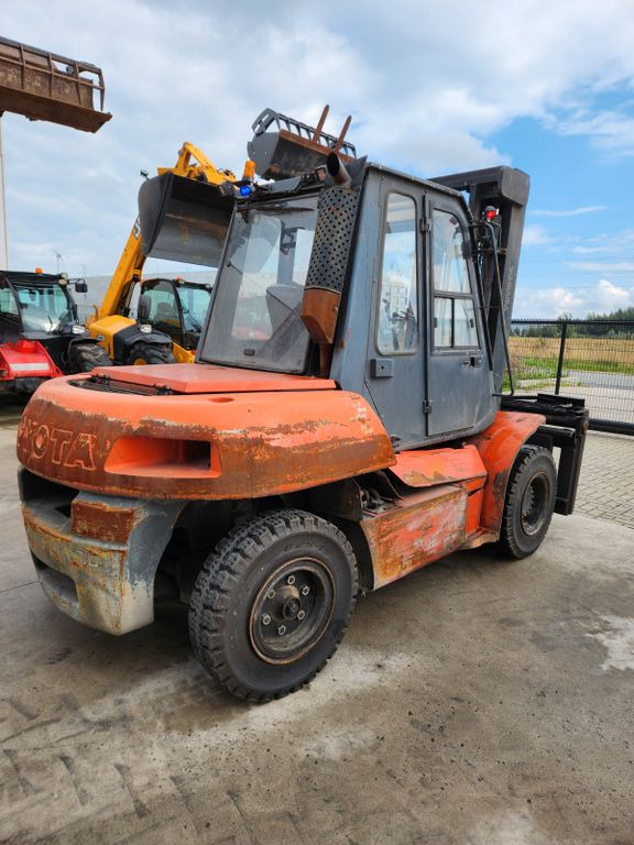 Toyota 5FD70 - Dieselstapler: das Bild 4 Toyota 5FD70 - Dieselstapler: das Bild 4