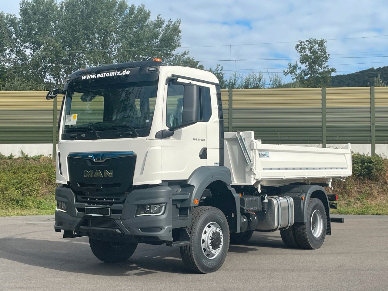 MAN TGS 18.400 TG3 4x4 Euro6e 3-Seiten-Kippe Euromix - Kipper: das Bild 2 MAN TGS 18.400 TG3 4x4 Euro6e 3-Seiten-Kippe Euromix - Kipper: das Bild 2