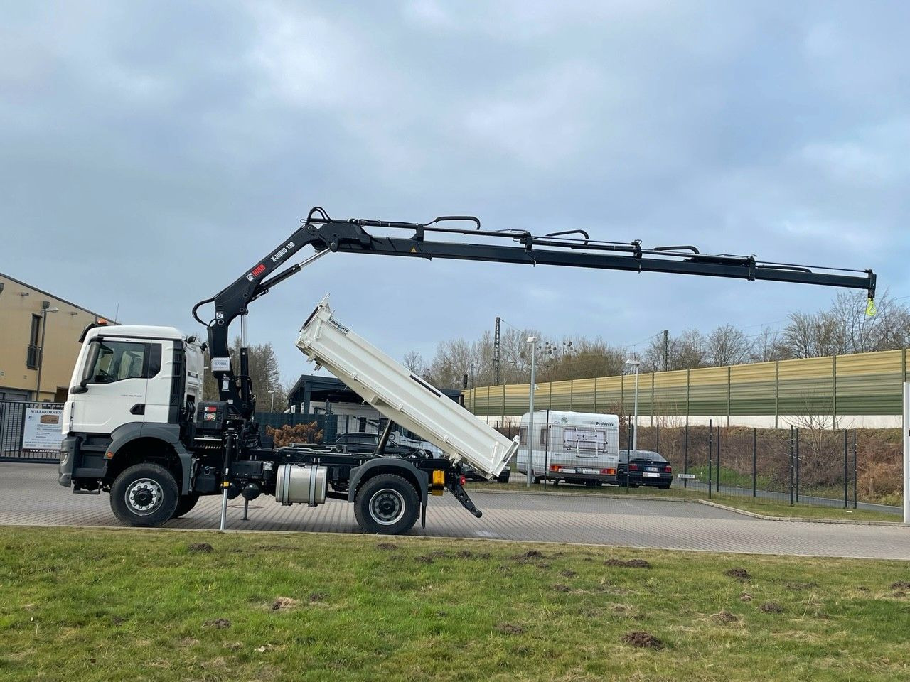 MAN TGS 18.400 TG3 4x4 Euro6e Hiab X-HiDuo 138DS-4 - Kipper, Autokran: das Bild 2 MAN TGS 18.400 TG3 4x4 Euro6e Hiab X-HiDuo 138DS-4 - Kipper, Autokran: das Bild 2