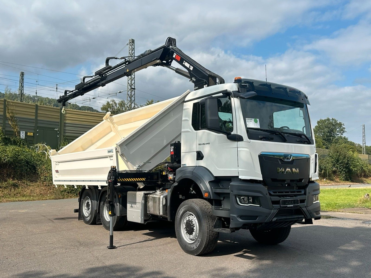 Kipper, Autokran MAN TGS 28.440 6x4-4/3-Seiten- Kipper / Hiab 138-3: das Bild 15