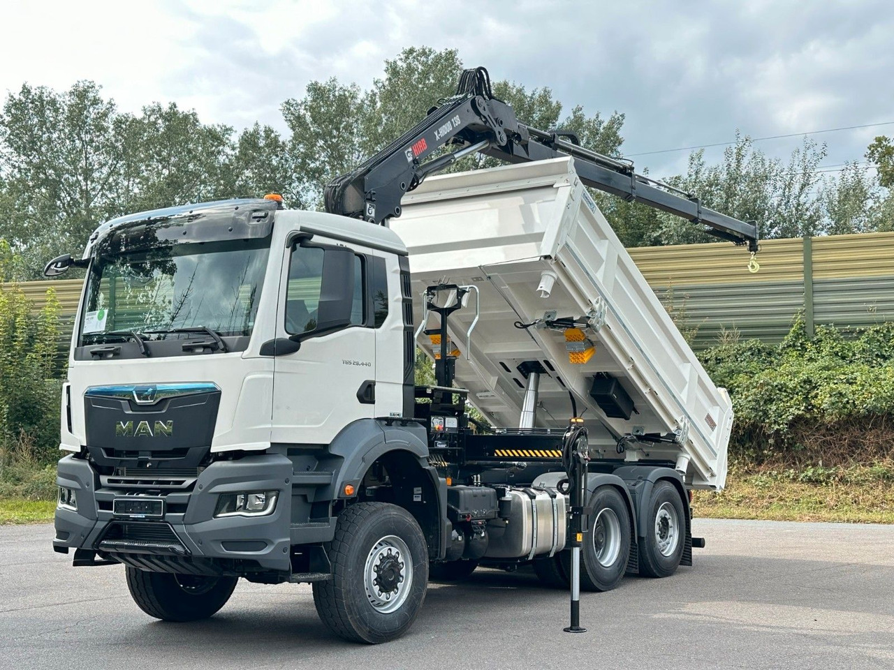 Kipper, Autokran MAN TGS 28.440 6x4-4/3-Seiten- Kipper / Hiab 138-3: das Bild 9