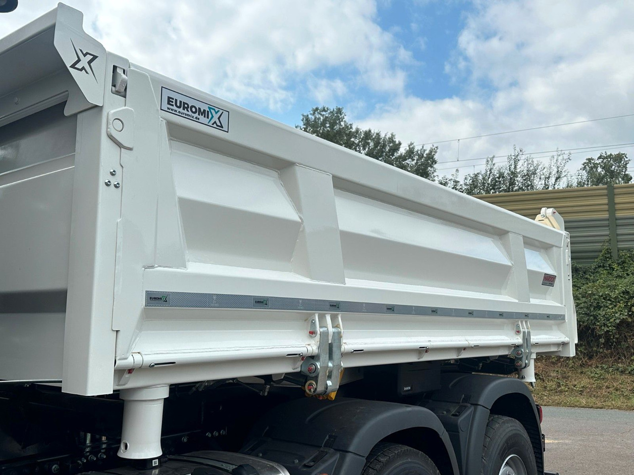 Kipper, Autokran MAN TGS 28.440 6x4-4/3-Seiten- Kipper / Hiab 138-3: das Bild 18