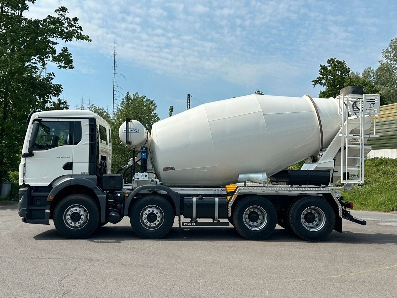 MAN TGS 32.440 8x4 / Euromix MTP EM 9 L - Fahrmischer: das Bild 4 MAN TGS 32.440 8x4 / Euromix MTP EM 9 L - Fahrmischer: das Bild 4