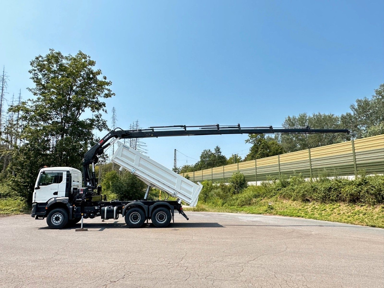 MAN TGS 33.440 6x4 /3-Seiten- Kipper / HIAB 228-6 - Kipper, Autokran: das Bild 4 MAN TGS 33.440 6x4 /3-Seiten- Kipper / HIAB 228-6 - Kipper, Autokran: das Bild 4