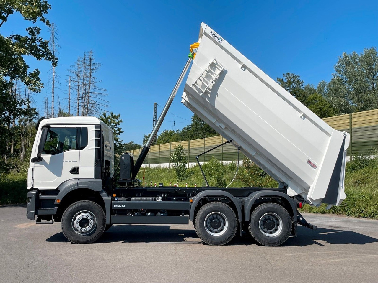 Kipper MAN TGS 33.440 6x4/Euro6e EuromixMTP Mulden-Kipper: das Bild 10
