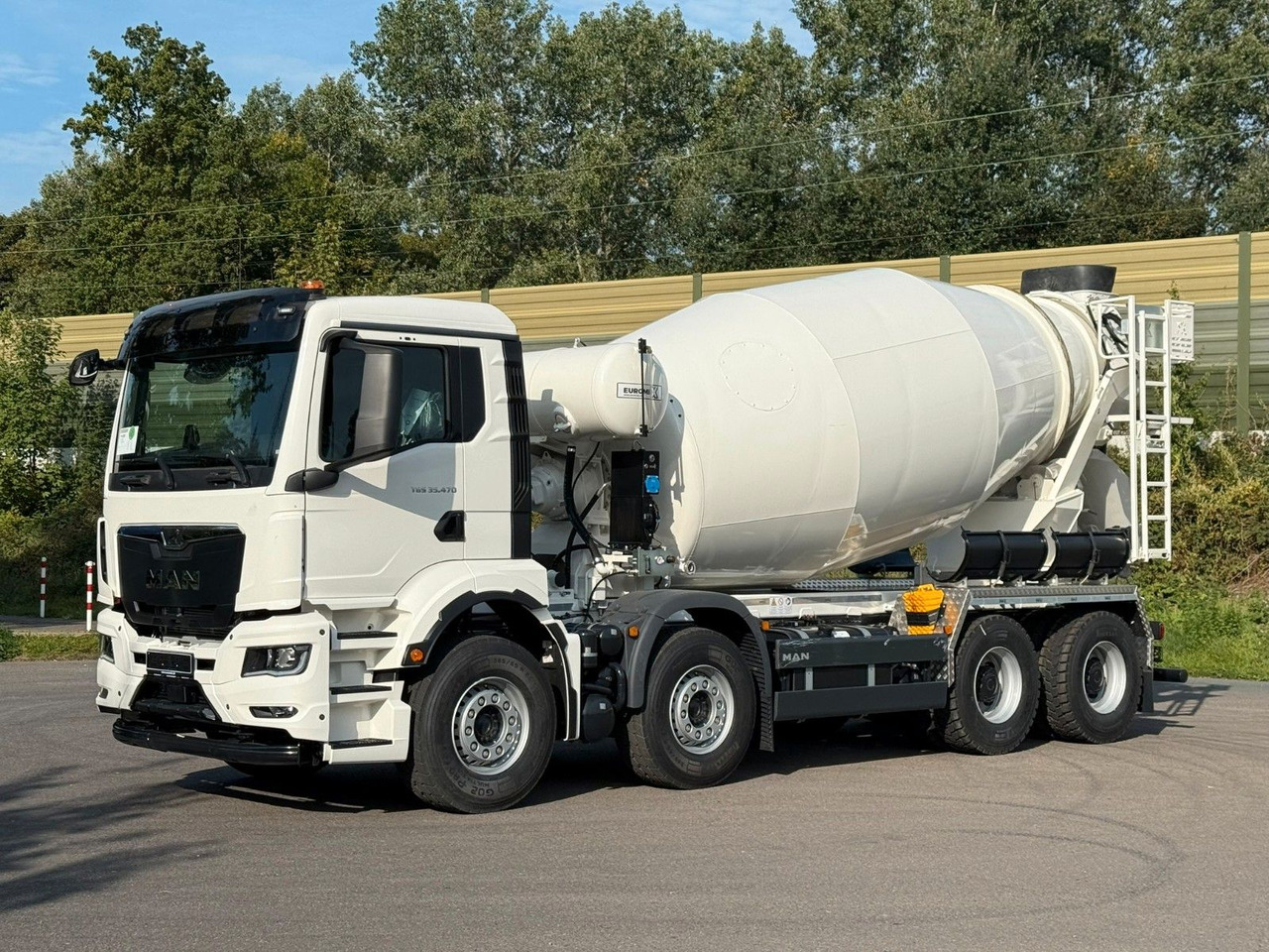 MAN TGS 35.470 BB 8X4 EuromixMTP EM 10 L - Fahrmischer: das Bild 2 MAN TGS 35.470 BB 8X4 EuromixMTP EM 10 L - Fahrmischer: das Bild 2