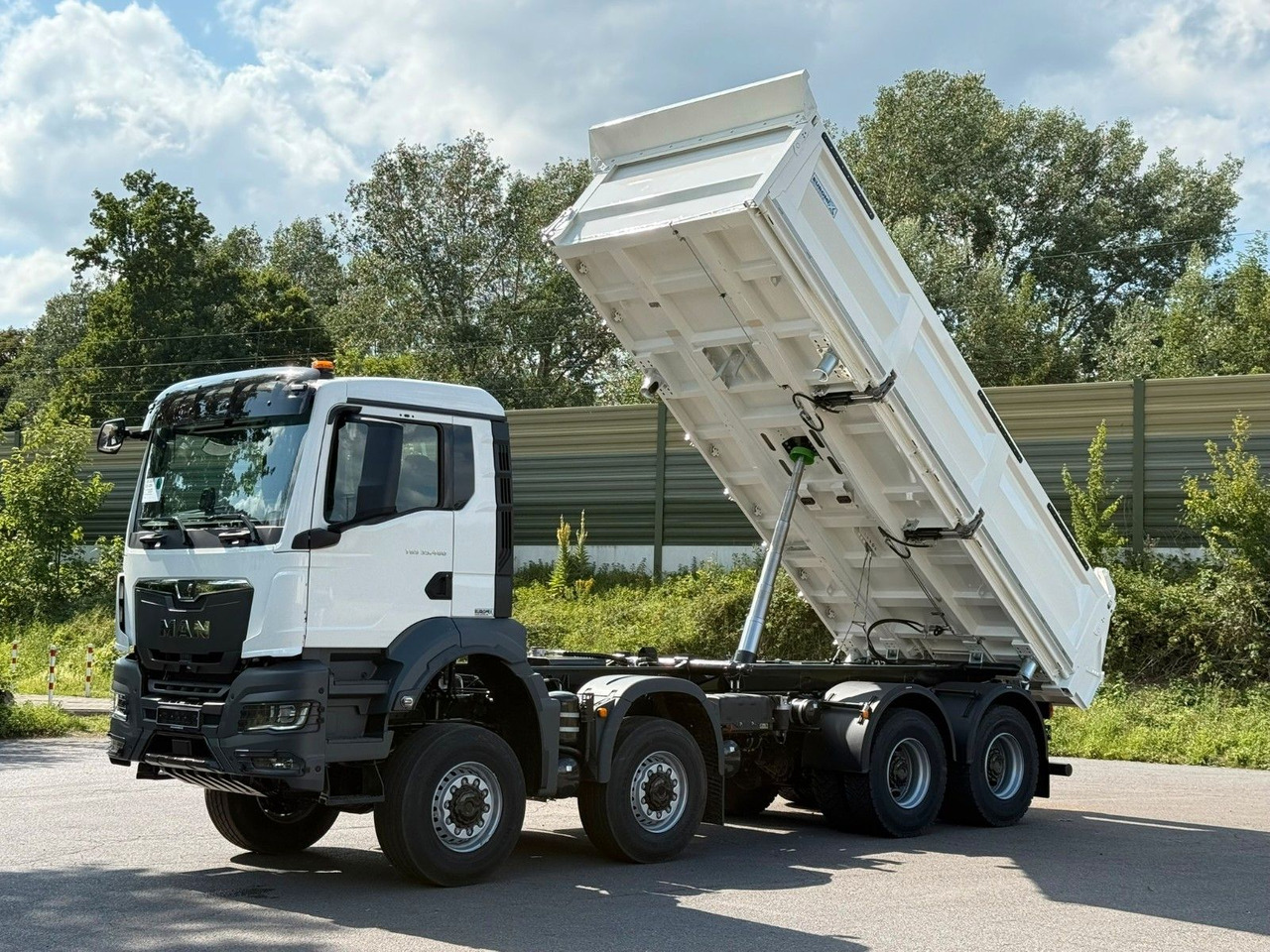 MAN TGS 35.480 8x8 EuromixMTP 3-Seiten-Kipper - Kipper: das Bild 1 MAN TGS 35.480 8x8 EuromixMTP 3-Seiten-Kipper - Kipper: das Bild 1