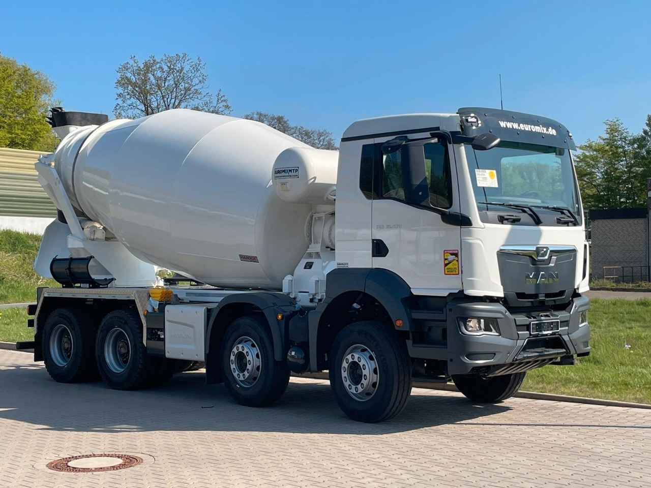 MAN TGS 35.520 8x4 /Euro6e EuromixMTP EM 10 L - Fahrmischer: das Bild 1 MAN TGS 35.520 8x4 /Euro6e EuromixMTP EM 10 L - Fahrmischer: das Bild 1