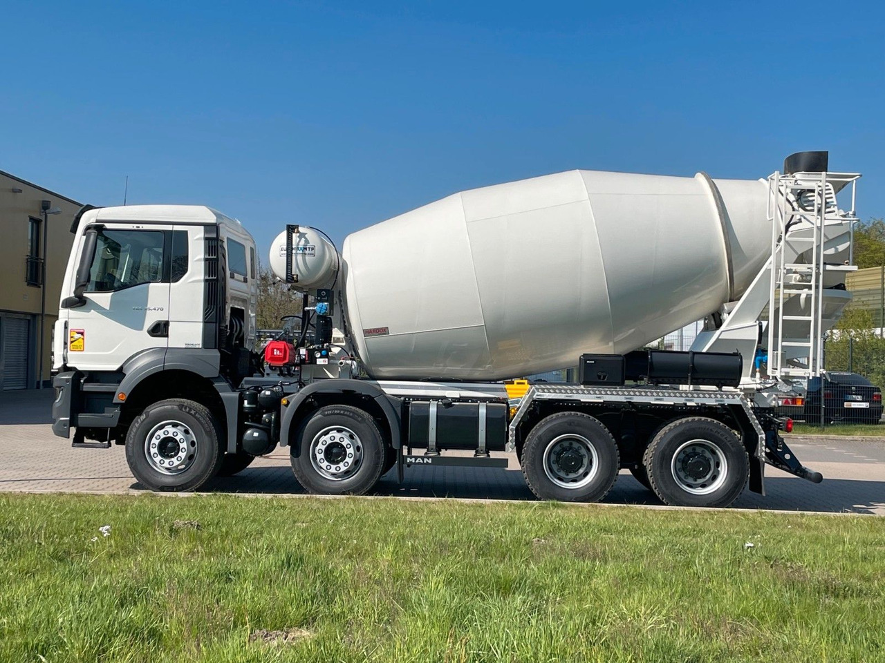 MAN TGS 35.520 8x4 /Euro6e EuromixMTP EM 10 L - Fahrmischer: das Bild 4 MAN TGS 35.520 8x4 /Euro6e EuromixMTP EM 10 L - Fahrmischer: das Bild 4