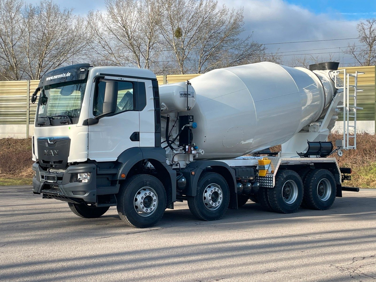 MAN TGS 41.400 8x4 / EuromixMTP EM 12m³ R / EURO 2 - Fahrmischer: das Bild 3 MAN TGS 41.400 8x4 / EuromixMTP EM 12m³ R / EURO 2 - Fahrmischer: das Bild 3