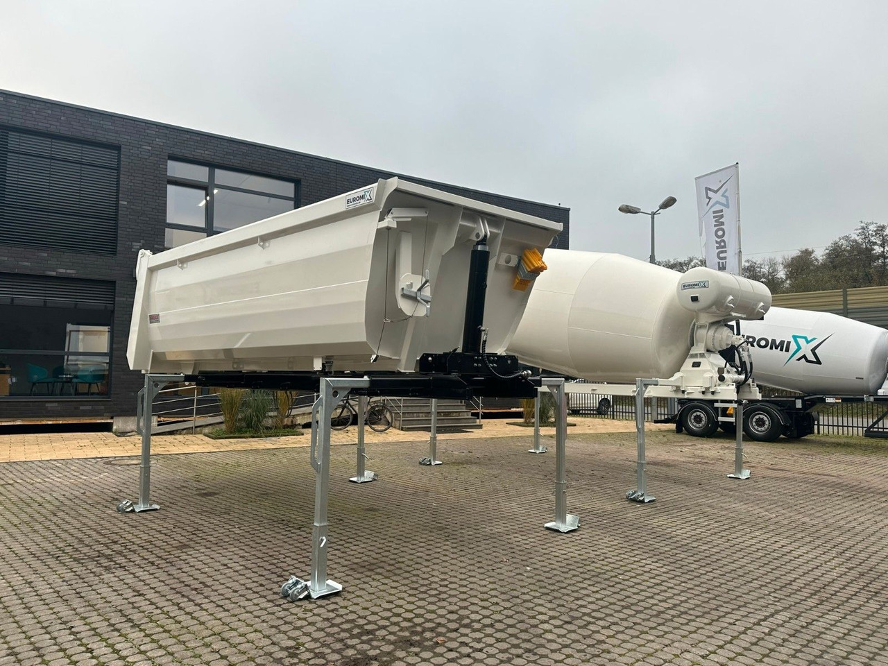 MAN TGS 41.480 8x4 WECHSELSYSTEM KIPPER+MISCHER – Leasing MAN TGS 41.480 8x4 WECHSELSYSTEM KIPPER+MISCHER: das Bild 23