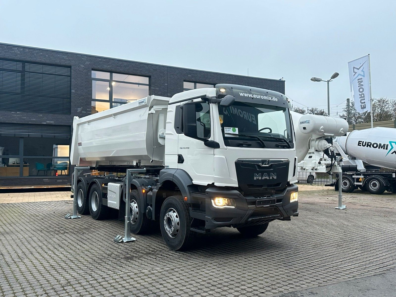 MAN TGS 41.480 8x4 WECHSELSYSTEM KIPPER+MISCHER - Fahrmischer: das Bild 2 MAN TGS 41.480 8x4 WECHSELSYSTEM KIPPER+MISCHER - Fahrmischer: das Bild 2
